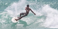 Fotos minhas surfando e de meu filho Arthur Marinho (Imagem: Arquivo Pessoal)