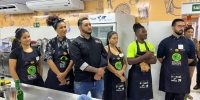 Os 6 bartenders finalistas aguardando o resultado - Foto: DivulgaÃ§Ã£o