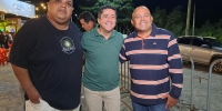 Fabiano Oliveira (idealizador do PrÃ©-Caju) entre os integrantes do grupo Cajurioca