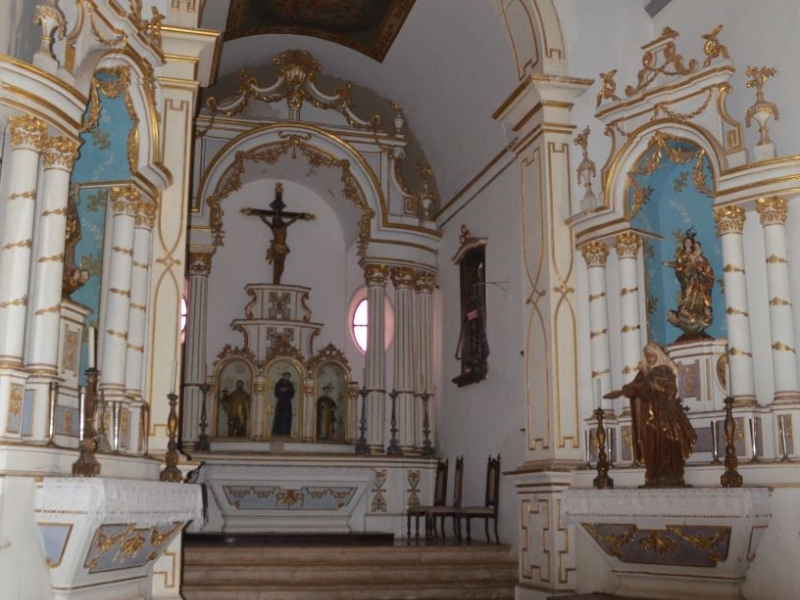 Museu de Arte Sacra de SÃ£o CristÃ³vÃ£o guarda mais de 500 peÃ§as sobre o catolicismo sergipano (Foto: Danielle Pereira)