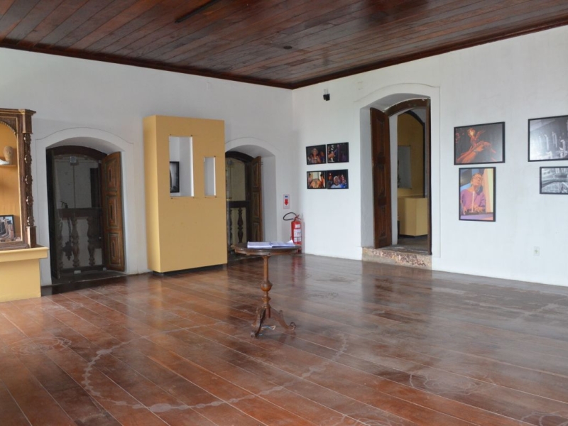 Museu de Arte Sacra de SÃ£o CristÃ³vÃ£o guarda mais de 500 peÃ§as sobre o catolicismo sergipano (Foto: Danielle Pereira)