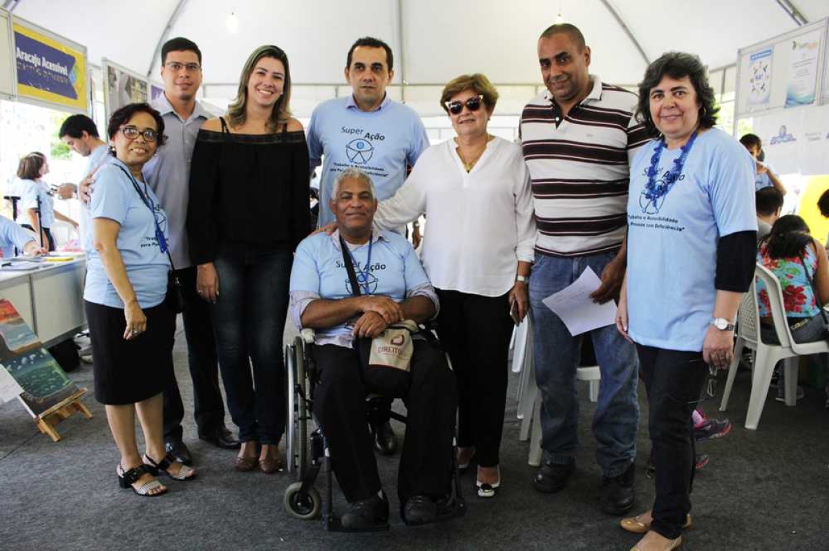 A secretária de Estado da Inclusão Marta Leão com participantes da edição do evento realizada em julho deste ano (Imagem: Pritty Reis)