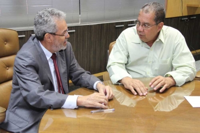 Clóvis Barbosa recebe prefeitos eleitos de Capela Neópolis e Glória (Imagem: Cleverton Ribeiro/TCE/SE)