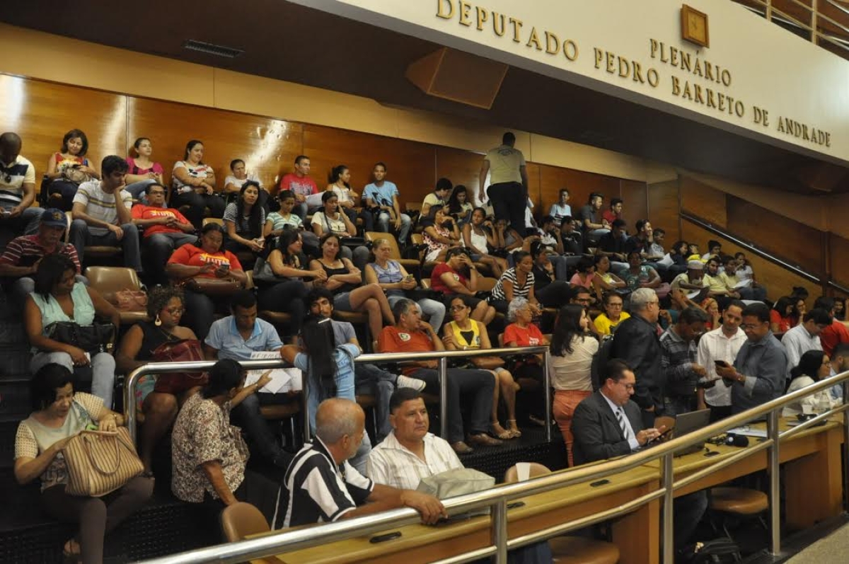 Estudantes e professores nas galerias (Imagem: Jadilson Simões/Agência Alese) Estudantes e professores nas galerias (Imagem: Jadilson Simões/Agência Alese)