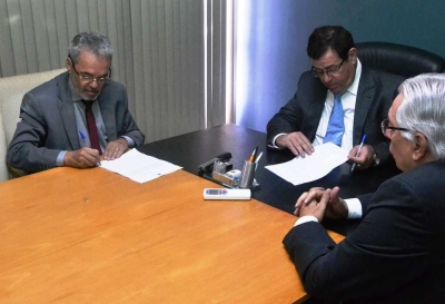 TCE/Sergipe assina convênio com o TJ/Sergipe para ter acesso a processos administrativos eletrônicos (Imagem: Kleber Santos/TCE/SE)