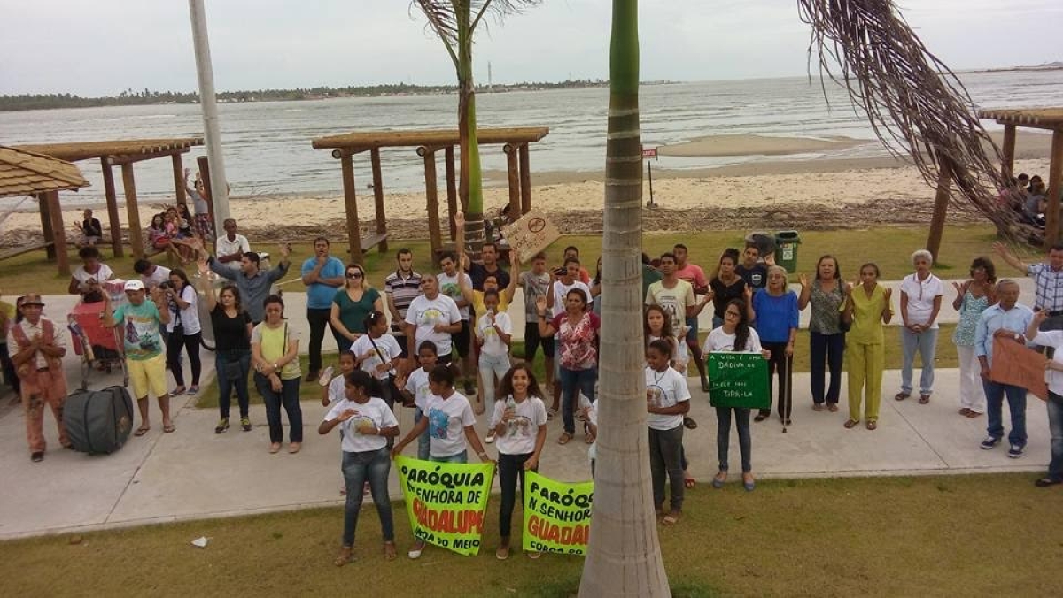 Emília Correa diz em Ato Público que decisão do STF sobre aborto fere os princípios constitucionais (Imagem: Assessoria Emília Corrêa)