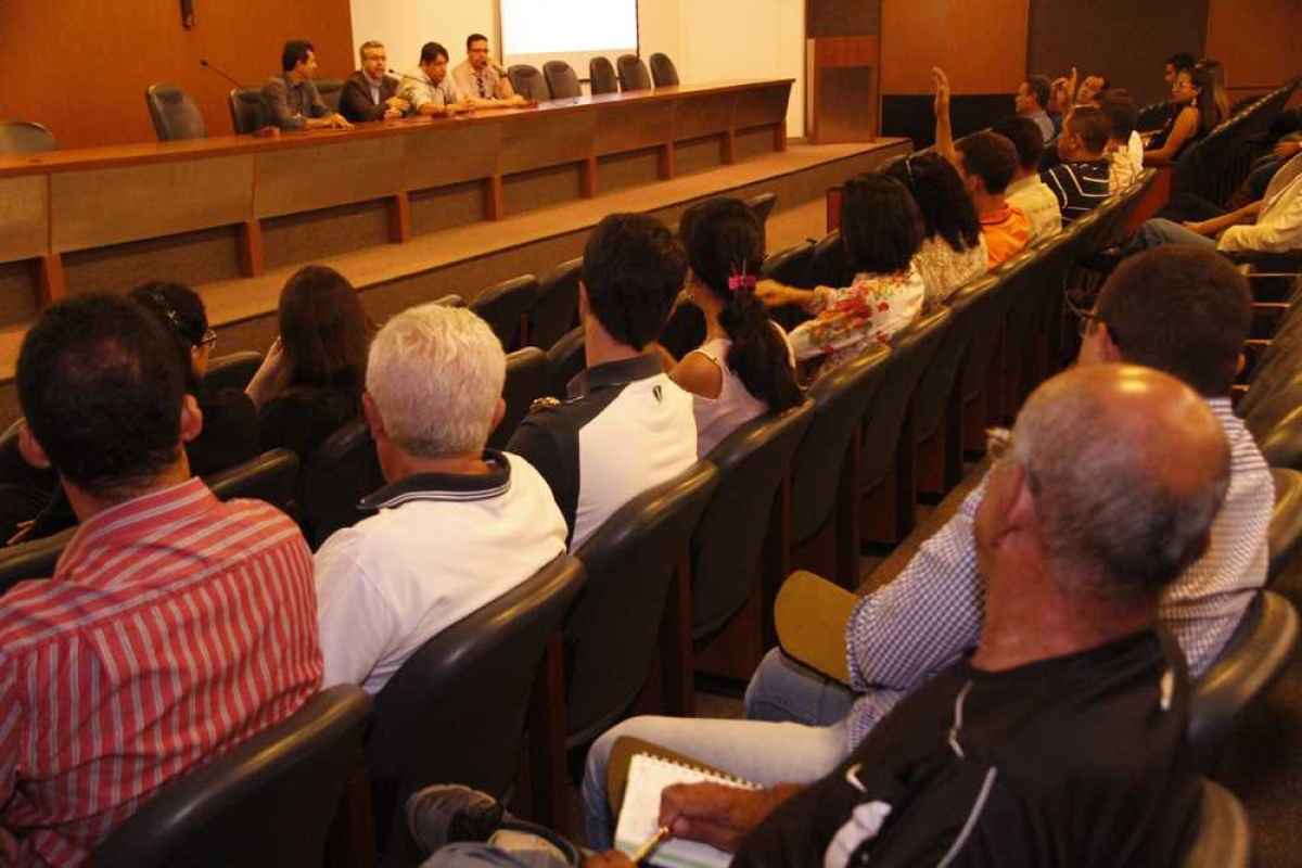 Responsáveis pela contabilidade e controle interno nas prefeituras estiveram no auditório do TCE (Imagem: Cleverton Ribeiro/TCE/SE)