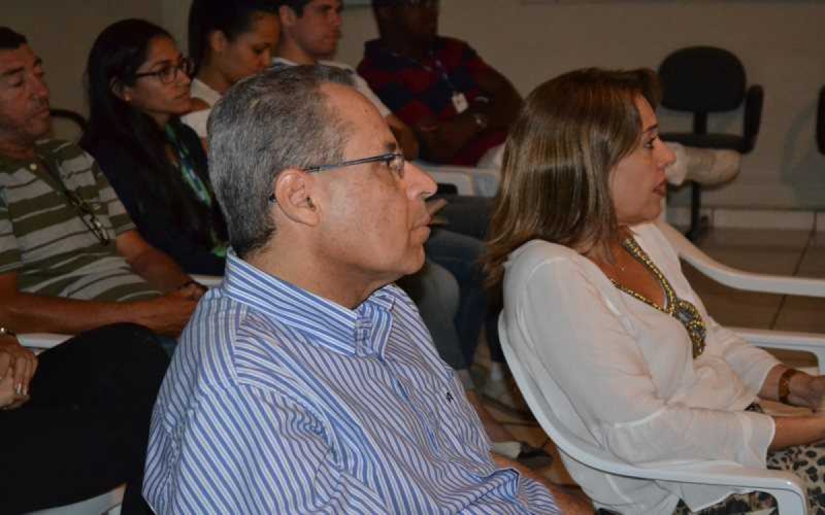 Treinamento enfatiza o descarte correto de resíduos no Lacen Sergipe (Imagem: SES/SE)