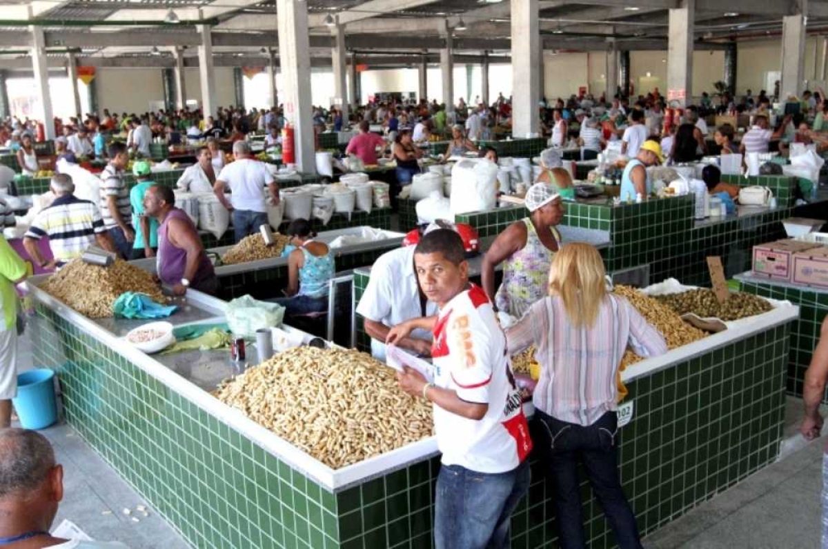 Mercado do Augusto Franco está sem energia (Imagem: André Moreira)
