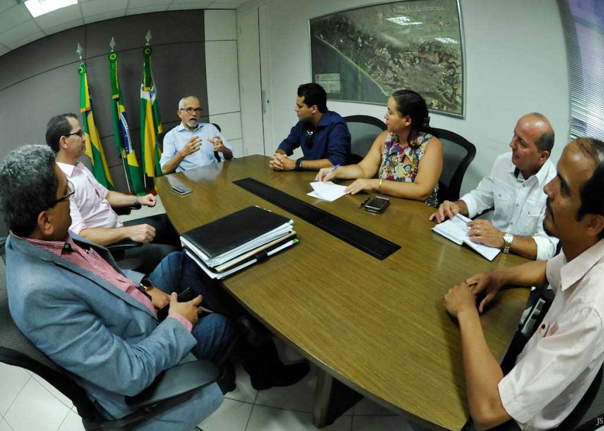 Edvaldo Nogueira se reúne com sindicato e pede fim da paralisação dos médicos (Imagem: Janaína Santos/Assessoria Edvaldo Nogueira)