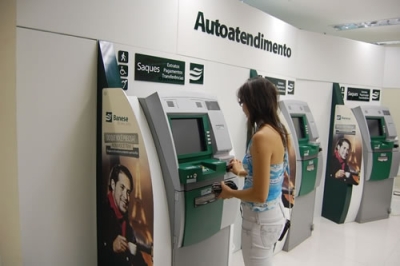 A antecipação pode ser contratada nos caixas eletrônicos do Banese (Imagem: Luis Mendonça/Banese)