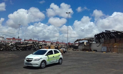 Sema notifica supermercado Makro para retirada de materiais incendiados (Imagem: Assessoria Sema/Aracaju)