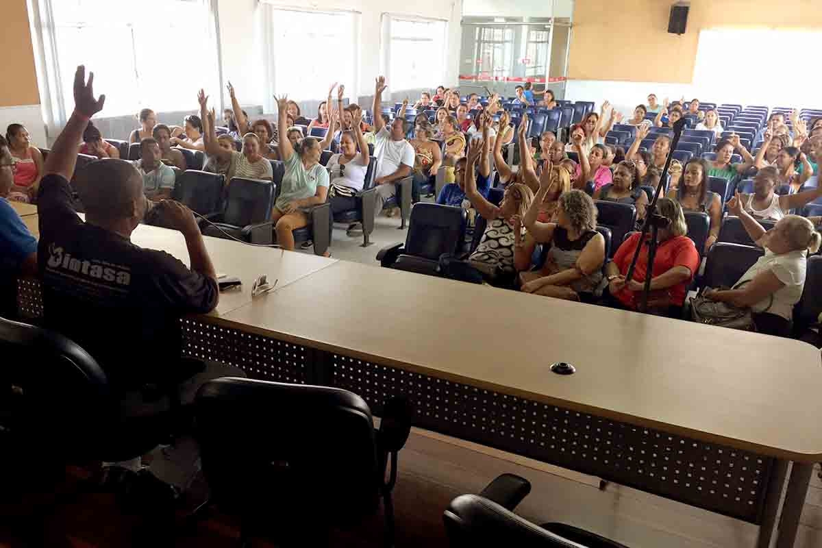 Servidores da saúde do nível médio aceitam proposta da Prefeitura de Aracaju (Imagem: Marcos Rodrigues/Assessoria Emsurb)