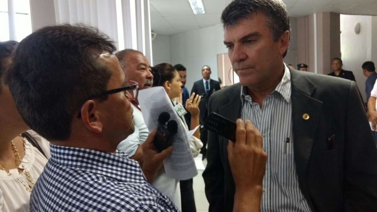Garibalde Mendonça participa da posse dos novos secretários (Imagem: Site Garibalde Mendonça)