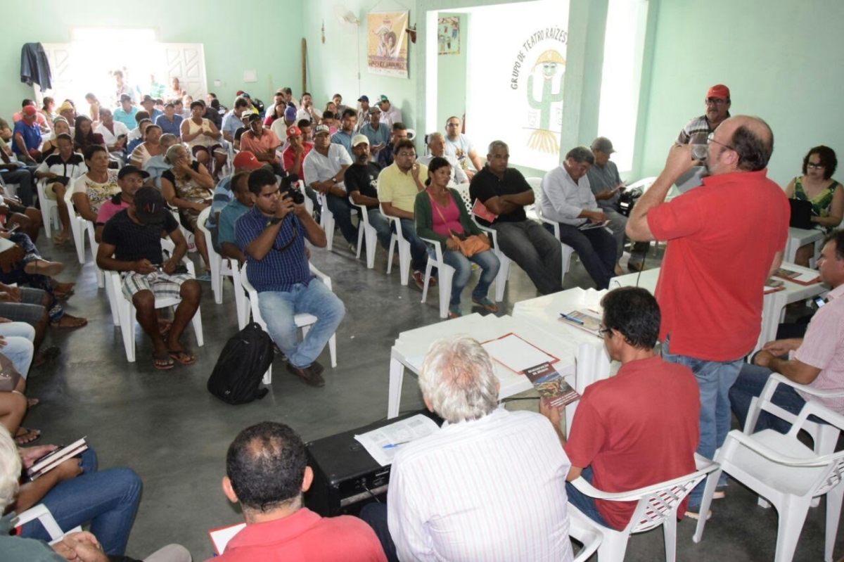 Poço Redondo recebe seminário para tratar sobre renegociação de dívidas rurais (Imagem: Márcio Garcez/Assessoria João Daniel)