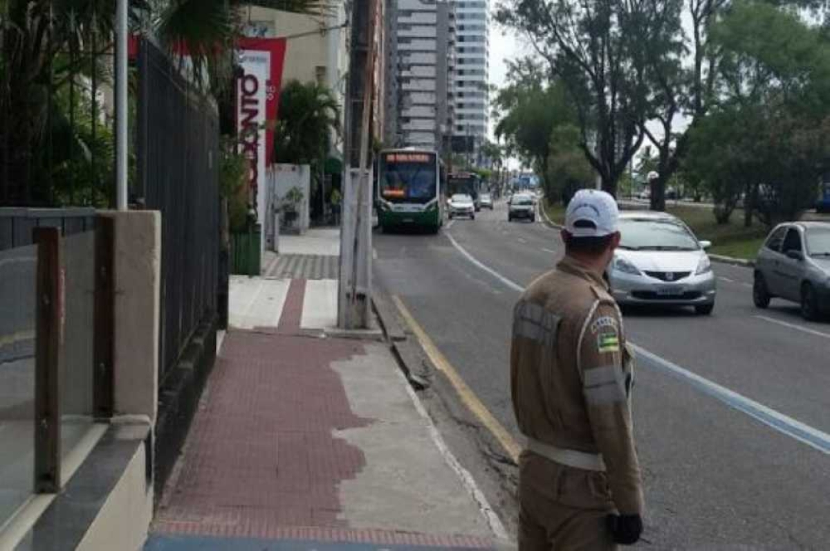 Faixas azuis: quem descumprir as normas da SMTT podem ser multados (Foto: Arquivo Portal Infonet)