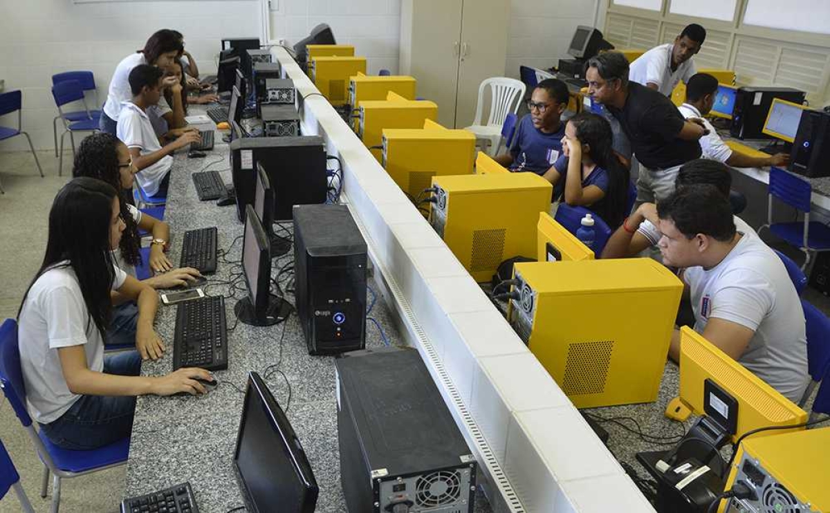 Ampliação do ensino médio em tempo integral tem apoio de alunos, professores e comunidade (Foto: Maria Odília/Seed/SE)