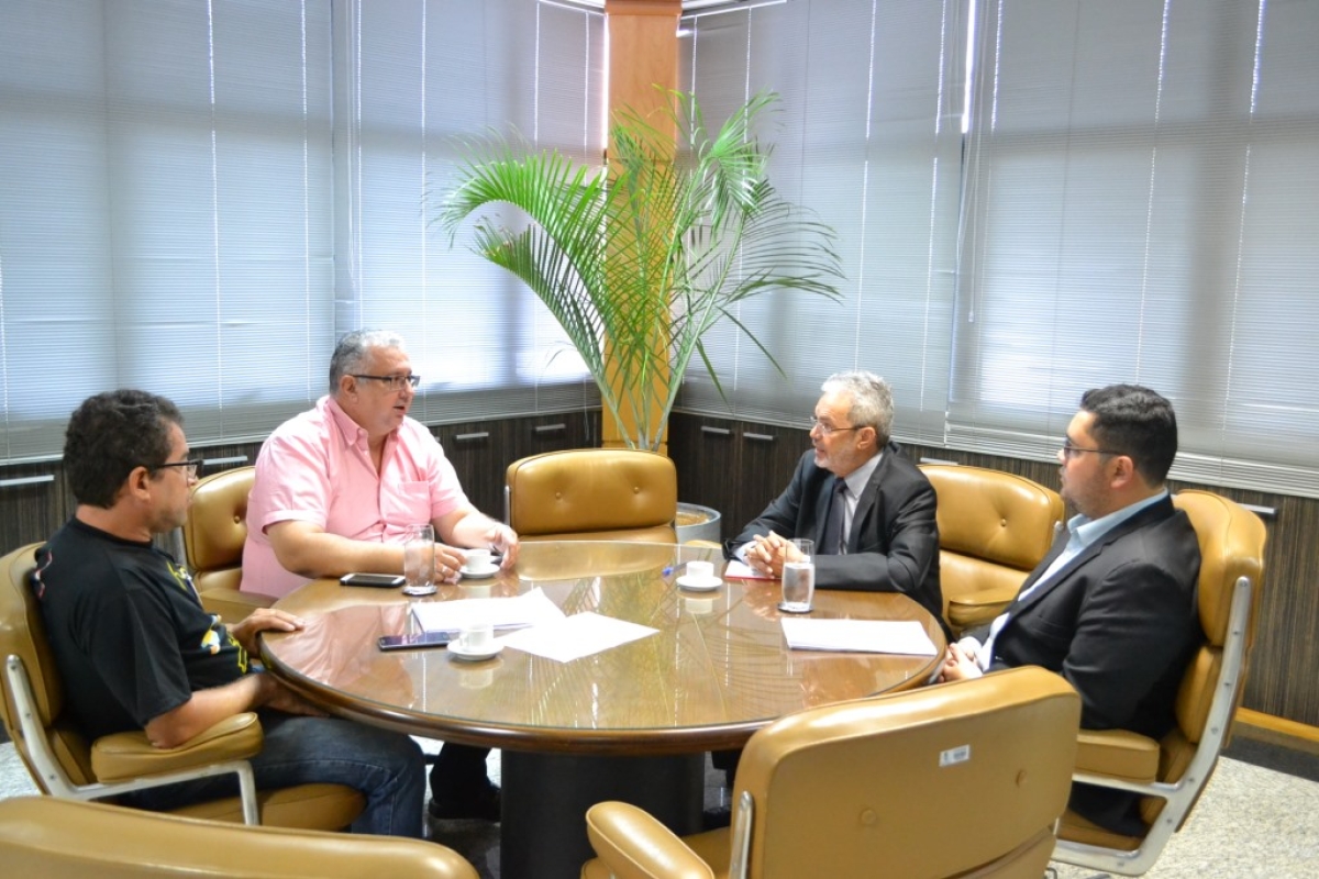 Sintese solicita mediação do TCE/Sergipe para resgatar da carreira do magistério destruída pelo Governo do Estado (Foto: Sintese)