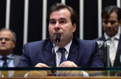O presidente Rodrigo Maia apoiou a aprovação do projeto e do regime de urgência solicitado pelo deputado Efraim Filho (DEM-PB) (Foto: Zeca Ribeiro/Câmara dos Deputados)