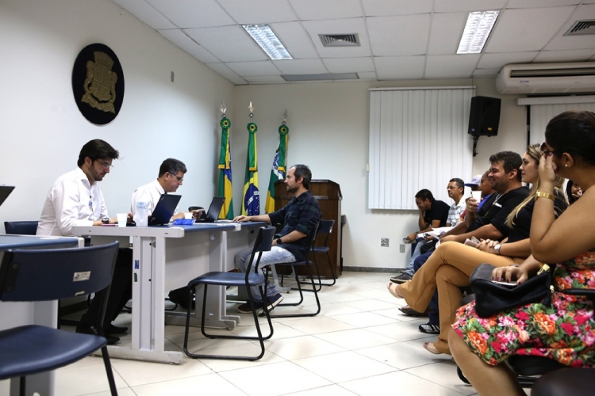 Prefeitura disponibiliza ponto de atendimento Caixa no Centro Administrativo (Foto: Marco Vieira/PMA) Prefeitura disponibiliza ponto de atendimento Caixa no Centro Administrativo (Foto: Marco Vieira/PMA)