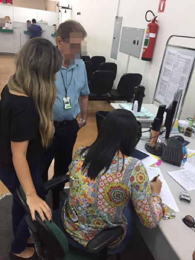 Procon de Sergipe encontra irregularidades em ponto bancário no município de Carira (Foto: Sejuc/SE) Procon de Sergipe encontra irregularidades em ponto bancário no município de Carira (Foto: Sejuc/SE)