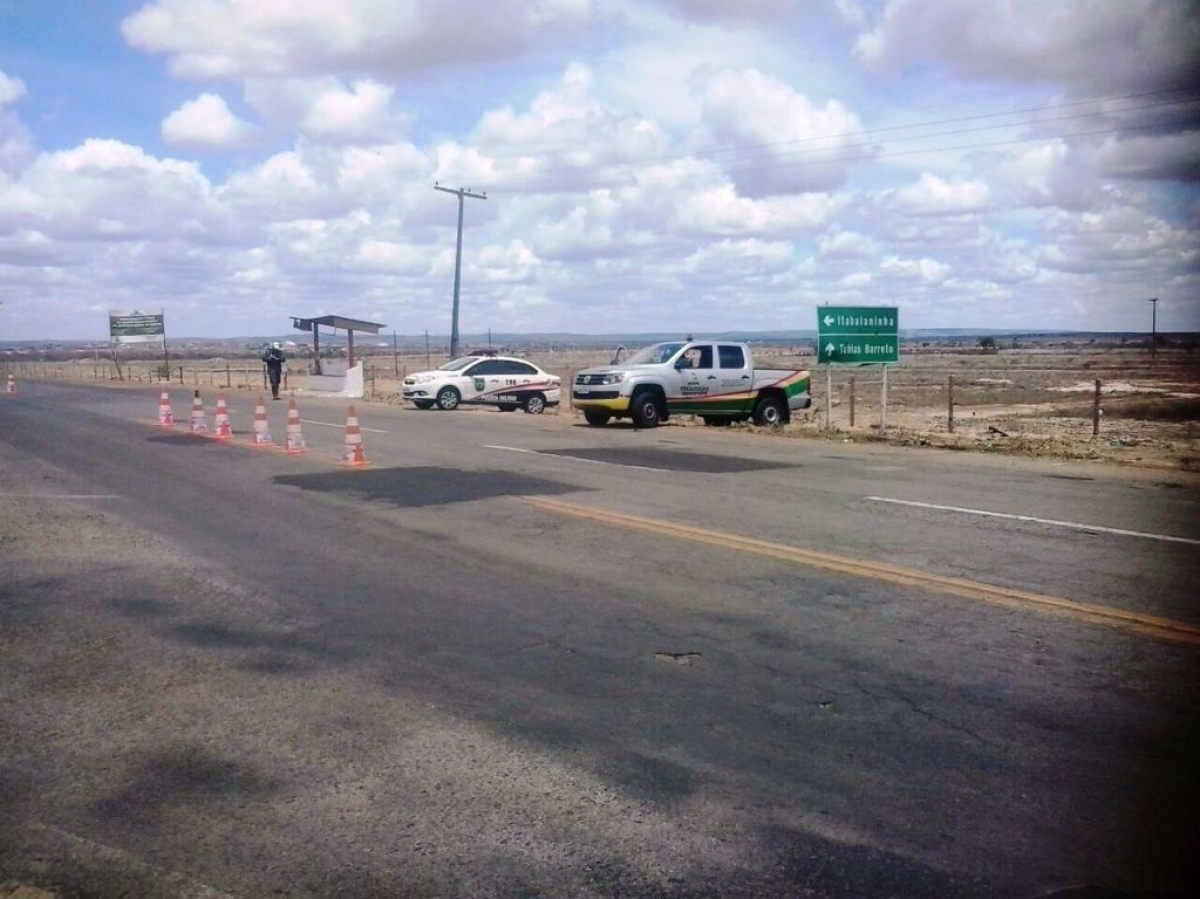 Cotransp e BPRV realizam blitzes no transporte intermunicipal (Foto: Jorge Reis/Cotransp/SE) Cotransp e BPRV realizam blitzes no transporte intermunicipal (Foto: Jorge Reis/Cotransp/SE)