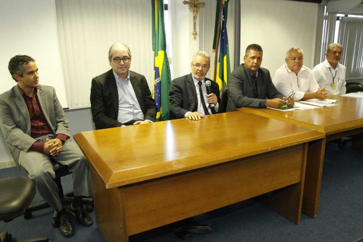 Posse ocorreu no miniauditório do TCE (Foto: Cleverton Ribeiro/TCE/SE)