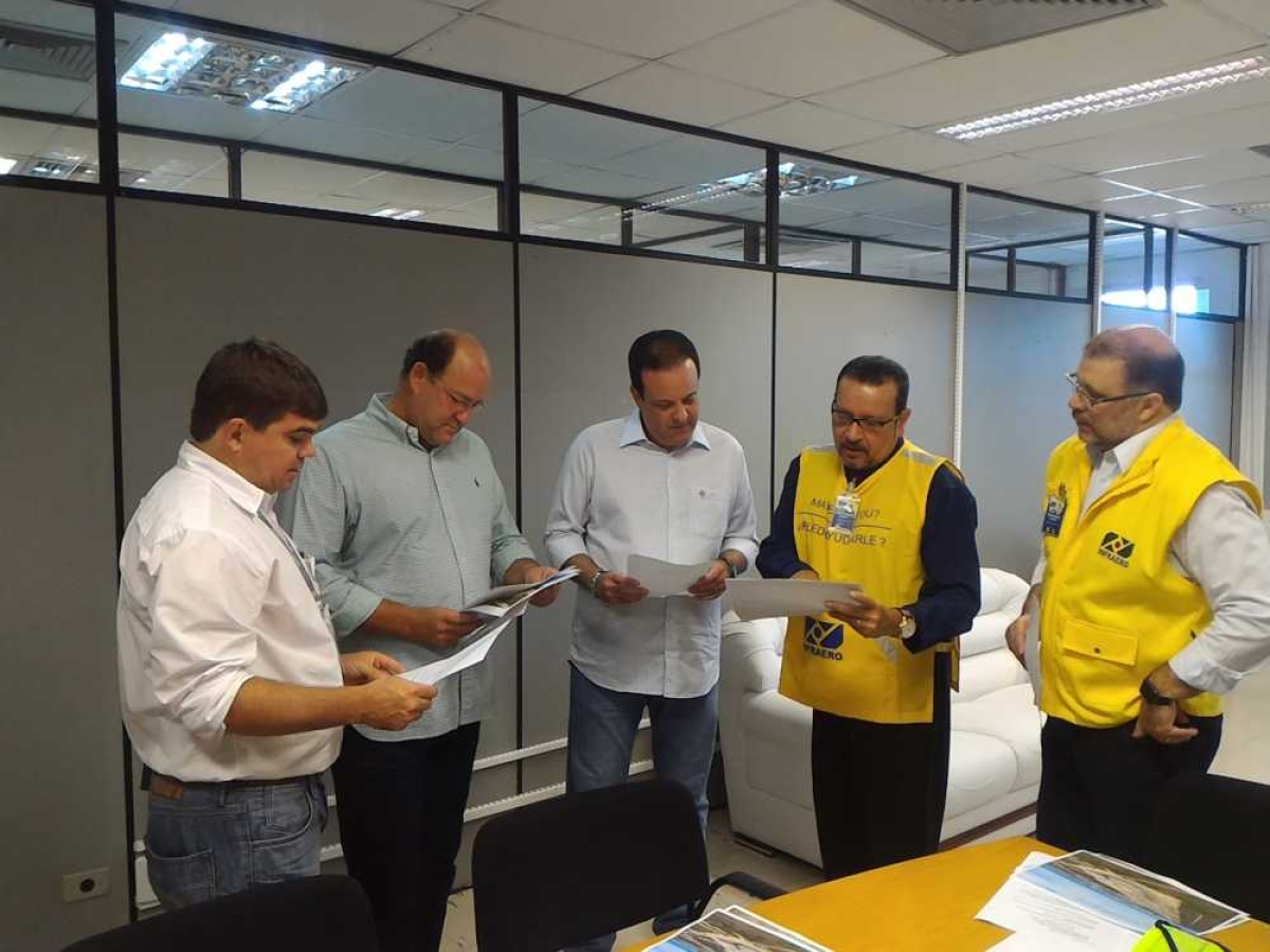 Obras do Aeroporto Santa Maria serão retomadas dia 26, diz diretor de Aeroportos da Infraero (Foto: Elaine Mesoli e Elder Santos/Assessoria André Moura) Obras do Aeroporto Santa Maria serão retomadas dia 26, diz diretor de Aeroportos da Infraero (Foto: Elaine Mesoli e Elder Santos/Assessoria André Moura)