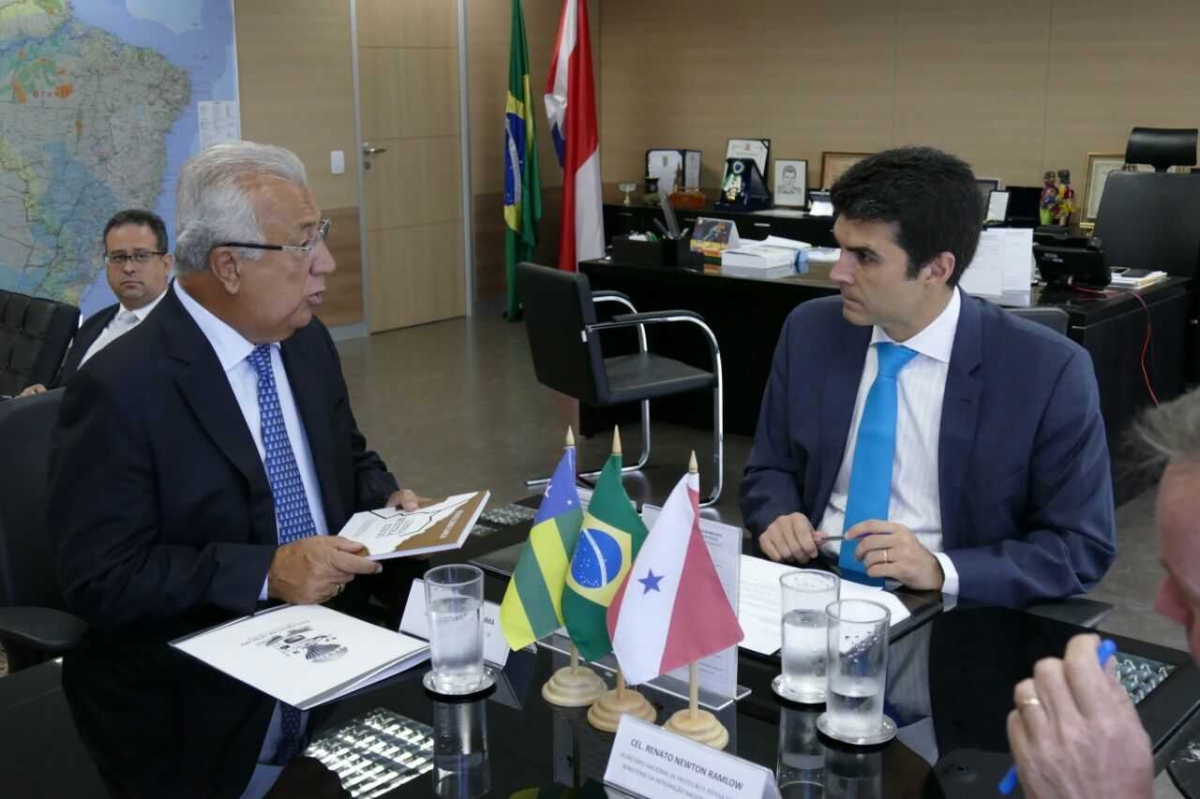 Em Brasília, governador de Sergipe garante recursos para finalizar adutora do São Francisco (Foto: Roque Sá/ASN)