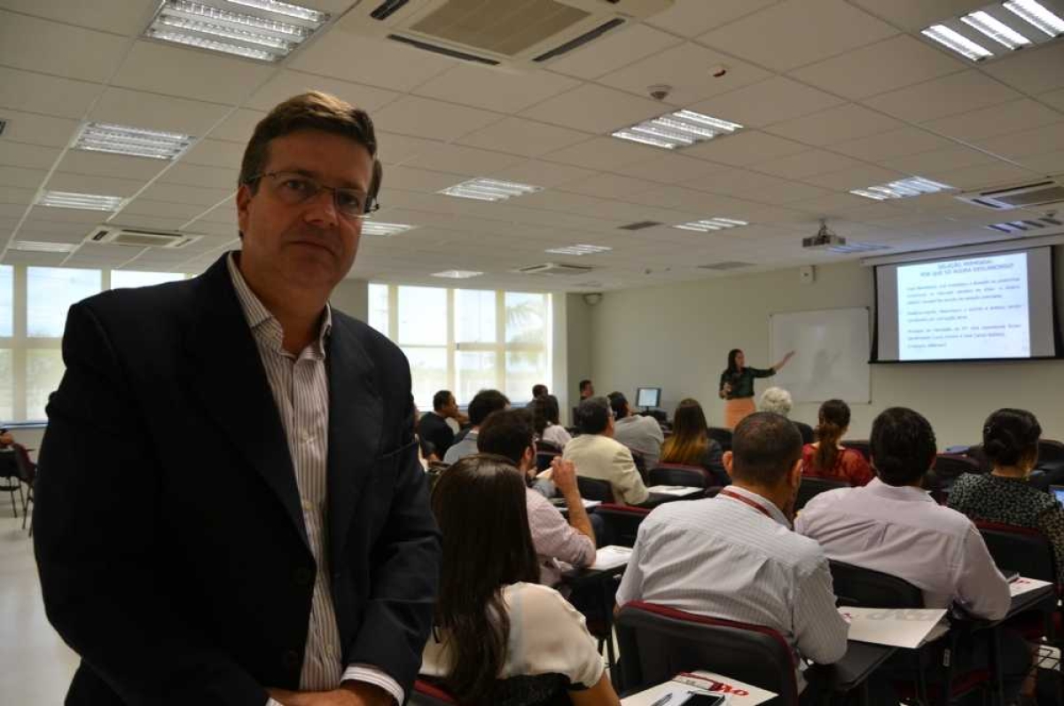 Henrique Cardoso: substituído no comando do combate à corrupção (Foto: Arquivo/Portal Infonet) Henrique Cardoso: substituído no comando do combate à corrupção (Foto: Arquivo/Portal Infonet)