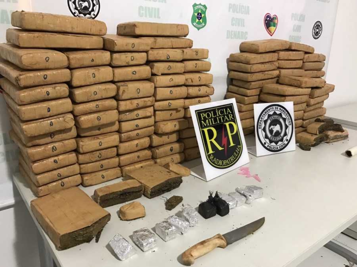 Ação conjunta entre BPRp e Denarc apreende 85,5 kg de maconha e prende duas traficantes (Foto: SSP/SE)