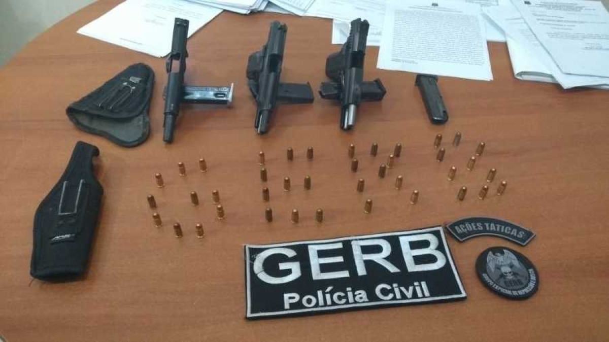 Polícia Civil apreende três pistolas na residência de empresário (Foto: SSP/SE)