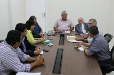 Entre os assuntos, a ampliação da oferta de cirurgia ortopédica no HRI (Foto: SES/SE)