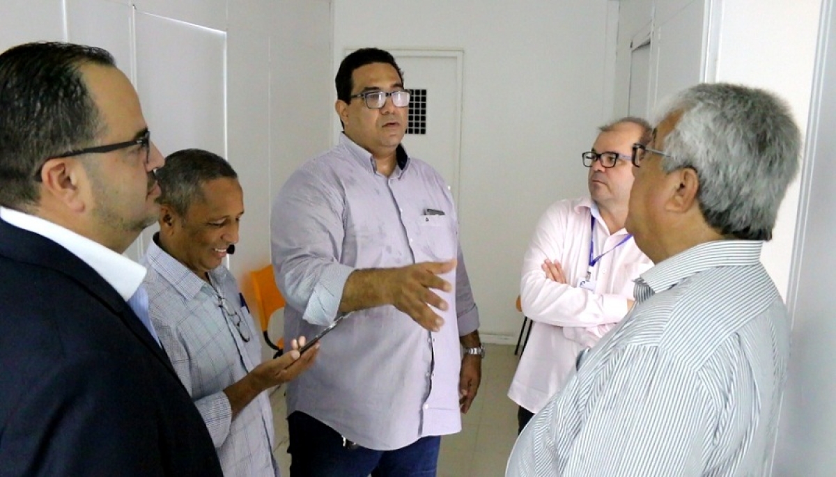A visita ao Hospital contou com a participação de gestores da SES (Foto: SES/SE)