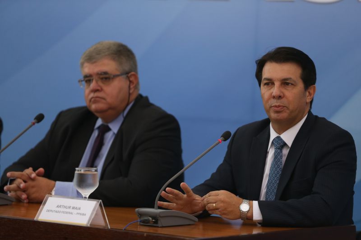 O presidente da Comissão Especial da Reforma da Previdência na Câmara dos Deputados, Carlos Marun, e o relator, Arthur Maia (Foto: Arquivo/José Cruz/Agência Brasil)