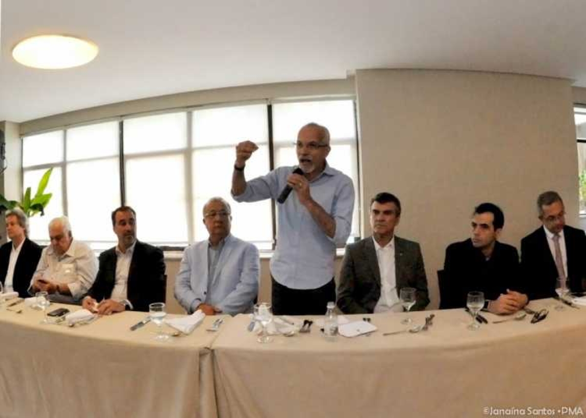 Edvaldo Nogueira: "Dificuldades não me abatem. Iremos resolver os problemas de Aracaju" (Foto: Janaína Santos/PMA)