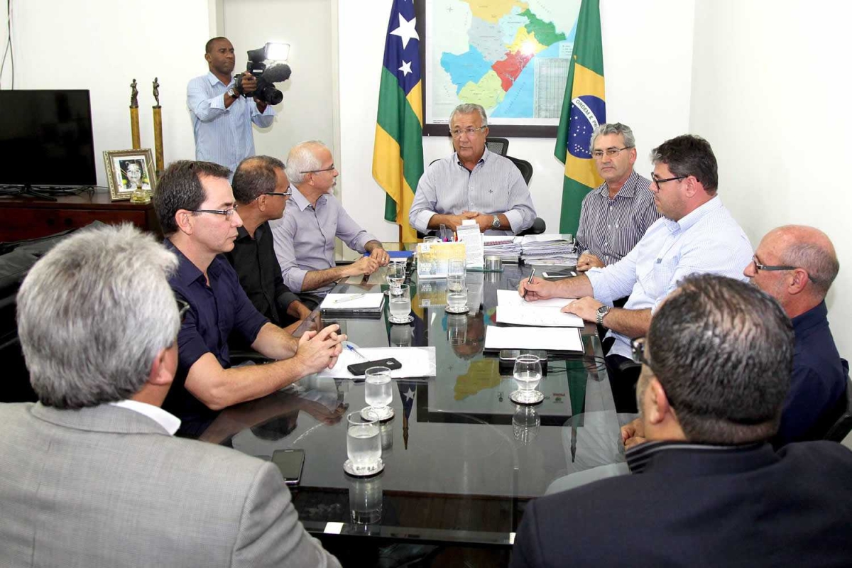 Estado e Prefeitura conversaram sobre ações conjuntas que visam a melhoria na prestação de serviços no Hospital Cirurgia / Fotos: André Moreira/ASN