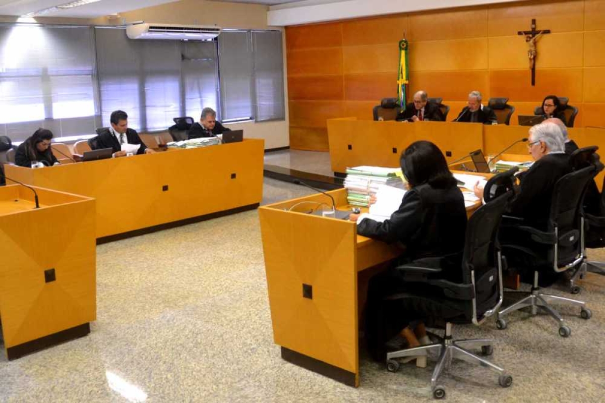 Colegiado do TCE/SE julga contas anuais de gestores sergipanos na sessão plenária desta quinta, 4 (Foto: Kleber Santos/TCE/SE)