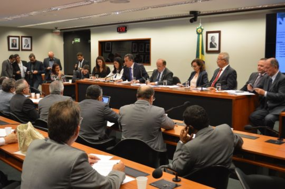 Laércio Oliveira defende participação do governo federal para enfrentamento da violência (Foto: Site Laércio Oliveira)