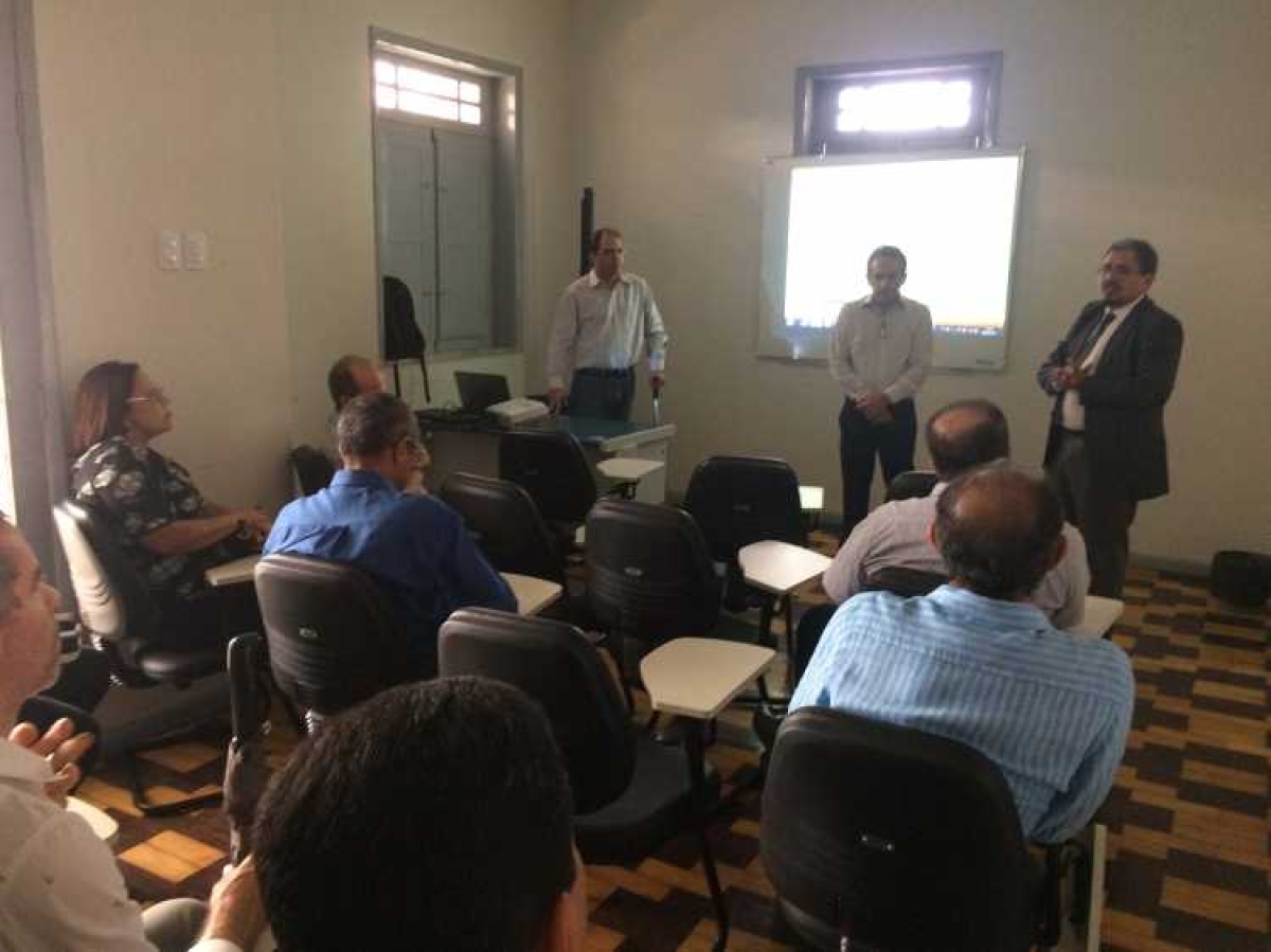Auditores da Semfaz participam de treinamento com auditor da Receita Federal (Foto: Semfaz/Aracaju)