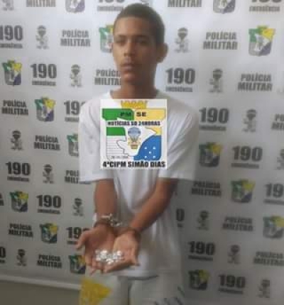 Em Simão Dias, homem é preso e adolescente é apreendido com drogas (Foto: SSP)