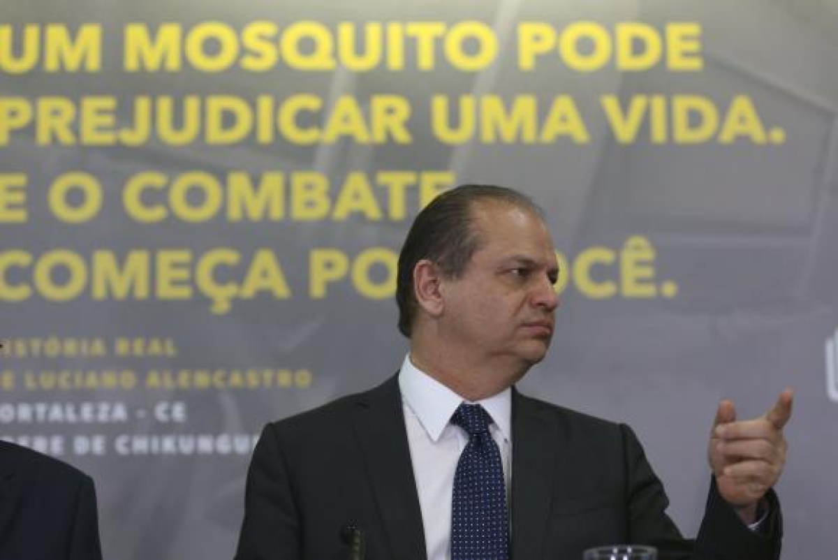 O ministro da Saúde, Ricardo Barros, apresenta campanha de combate ao mosquito Aedes aegypti no verão (Foto: Valter Campanato/Agência Brasil)