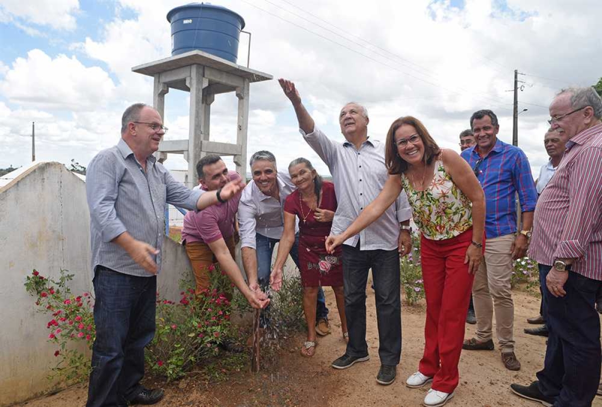 Governador de Sergipe entrega mais de R$ 3 milhões em obras no Centro Sul e anuncia ampliação do sistema de abastecimento de Lagarto (Foto: Marcelle Cristinne/ASN)