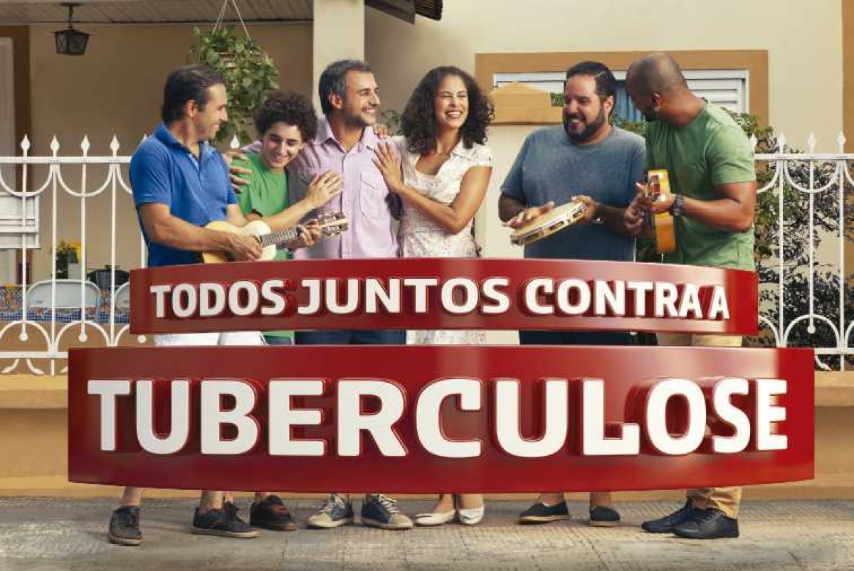 Nova fórmula permitirá ao paciente substituir a ingestão de 3 comprimidos por 1. Medida, que estará disponível a partir de maio na rede pública, visa garantir a adesão do paciente ao tratamento (Imagem: Agência Saúde/ Ministério da Saúde)