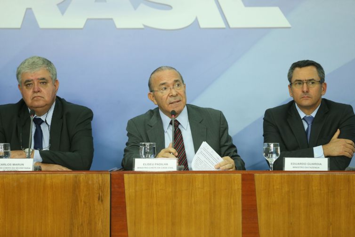 Os ministros da Secretaria de Governo, Carlos Marun, da Casa Civil, Eliseu Padilha, e da Fazenda, Eduardo Guardia, falaram sobre acordo celebrado com representantes do movimento dos caminhoneiros (Foto: Valter Campanato/ Agência Brasil)
