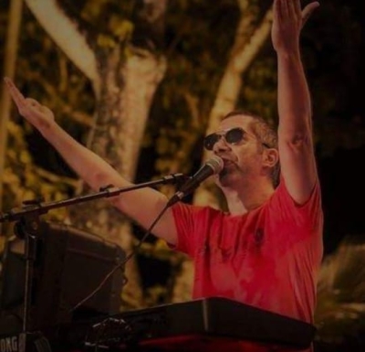 James Bertisch interpreta clássicos da Jovem Guarda (Foto: Divulgação)