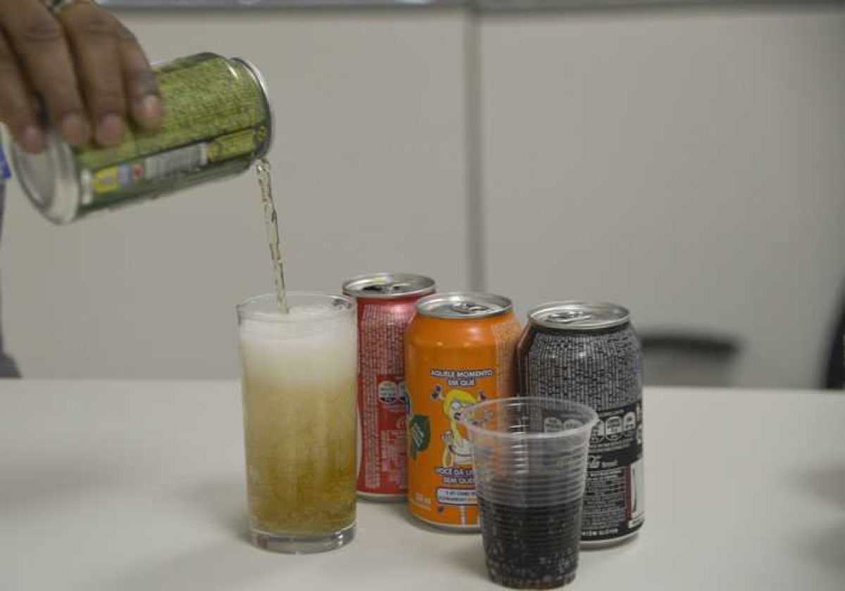 Nível de açúcar poderá ser reduzido em refrigerantes, achocolatados, iogurtes, bolos e biscoitos (Foto: Arquivo Agência Brasil)