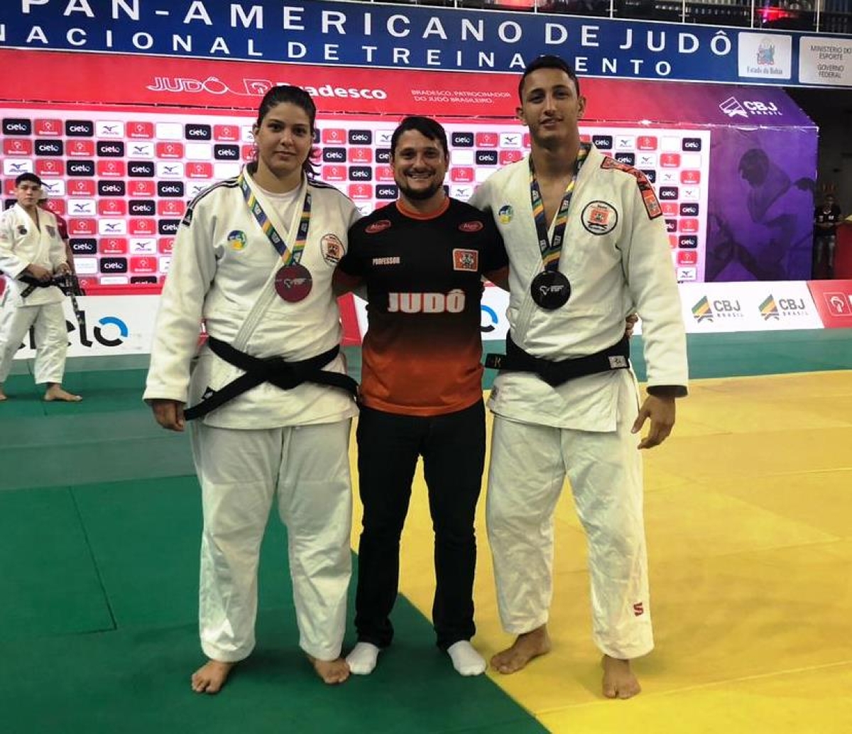 Istelina Silva, o técnico Euder Lima e Edu Ramos (Foto: Divulgação)