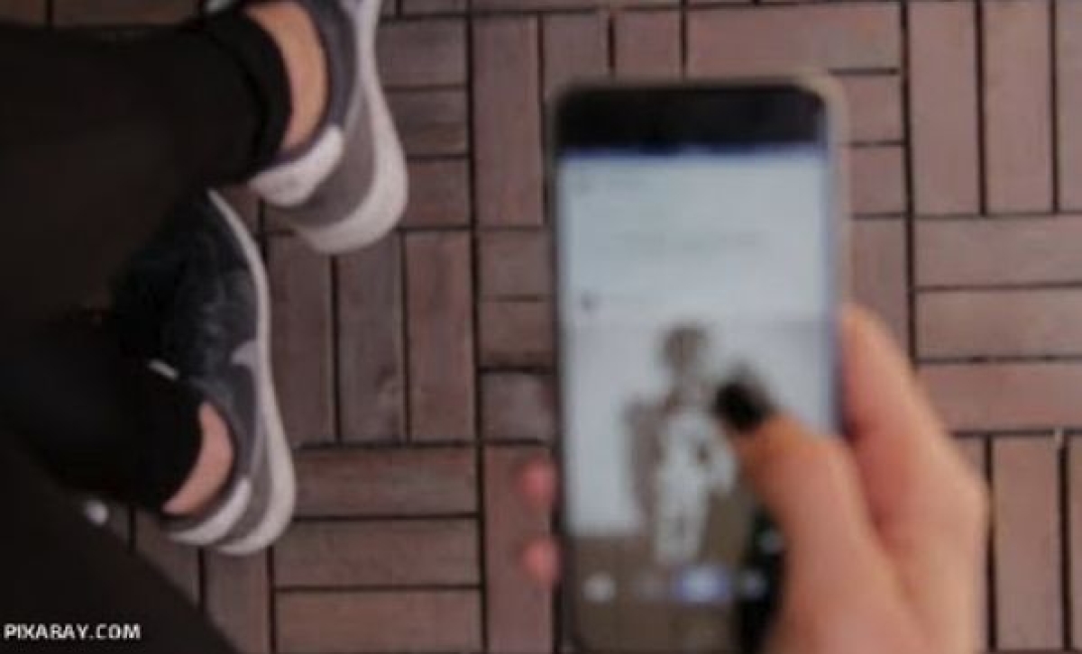 Uso excessivo do celular representa risco para saúde dos olhos (Foto: Mônica Ribeiro)