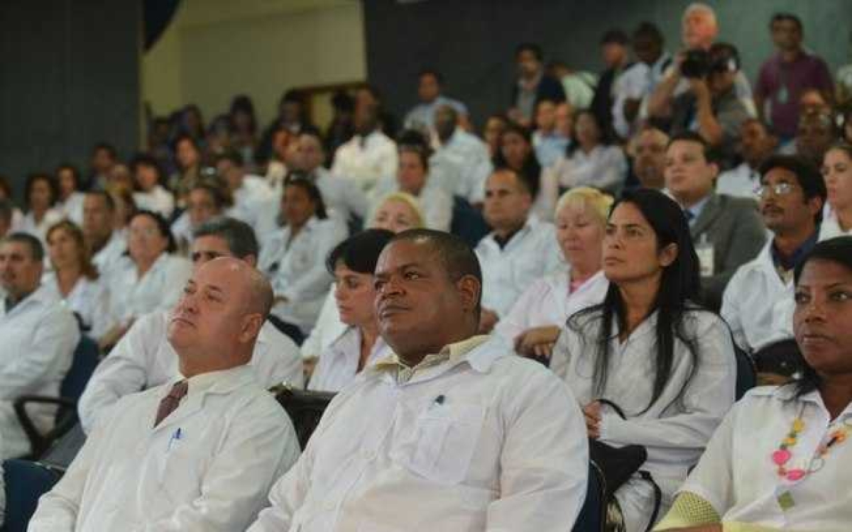 Profissionais se sentiam explorados, diz cubano que deixou o Mais Médicos (Foto: Arquivo Agência Brasil)